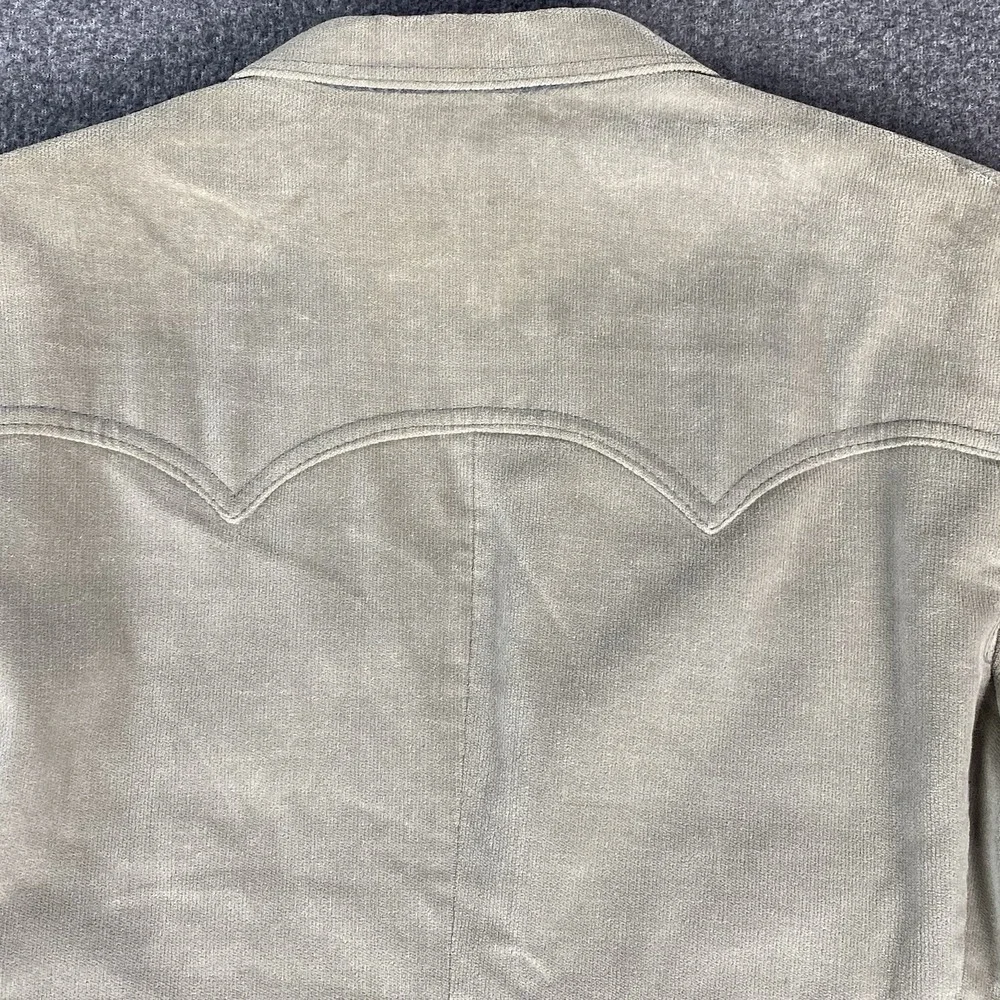 Levis well breasted